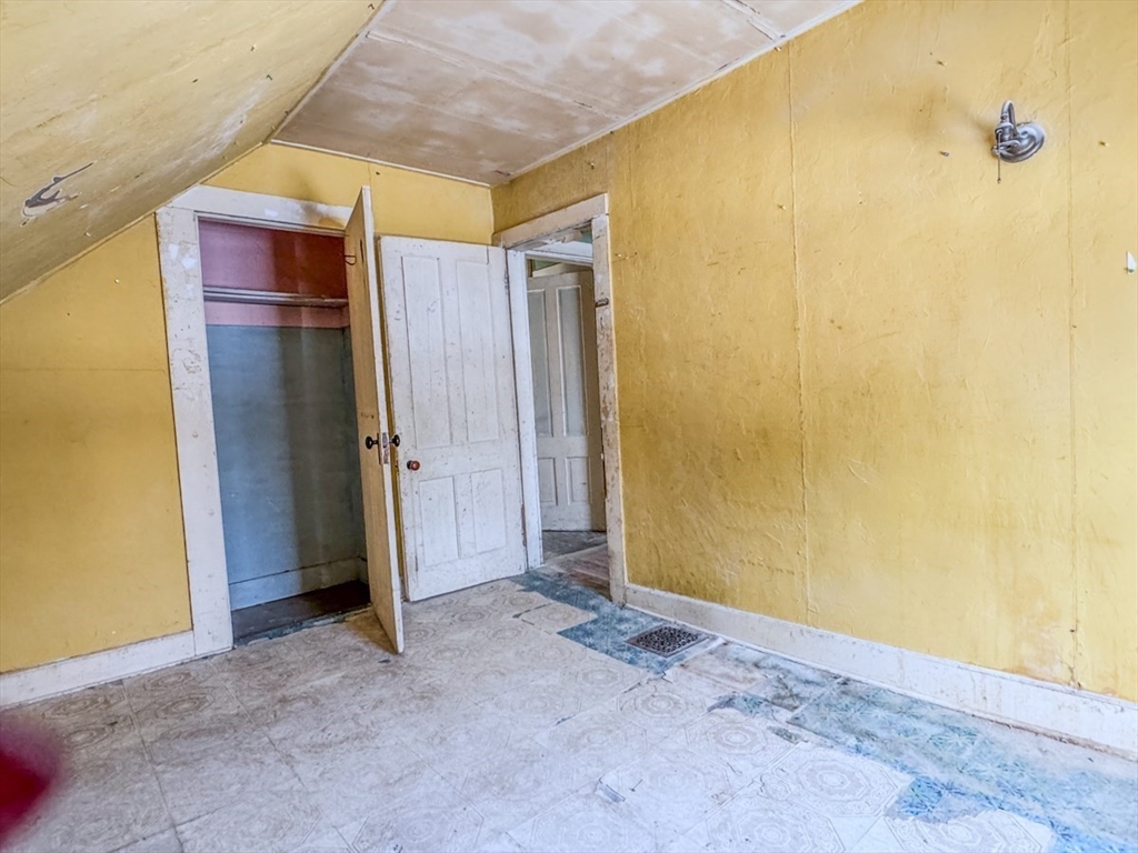 360 Davis Street Greenfield, MA 01301 - Photo 24 of 32