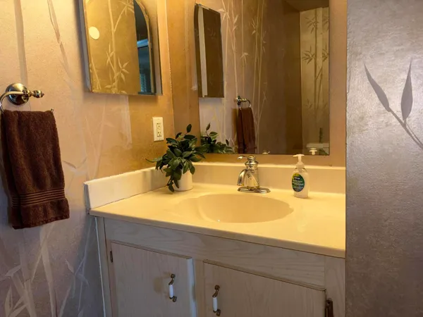 $2,400 | Undisclosed Address, Boynton Beach, FL 33435