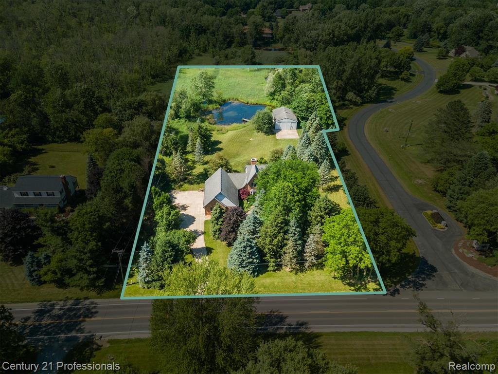 6279 7 Mile Road South Lyon, MI 48178 - Photo 5 of 98 Gallery Image 5