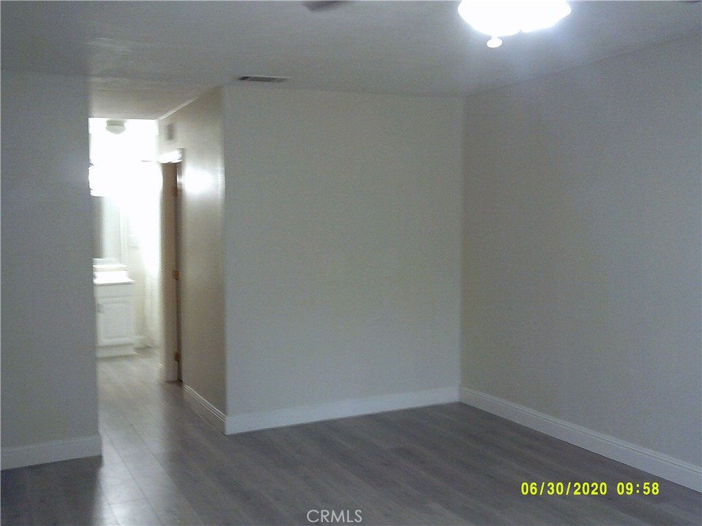 5469 Palm Avenue Riverside, CA 92506 - Photo 5 of 34