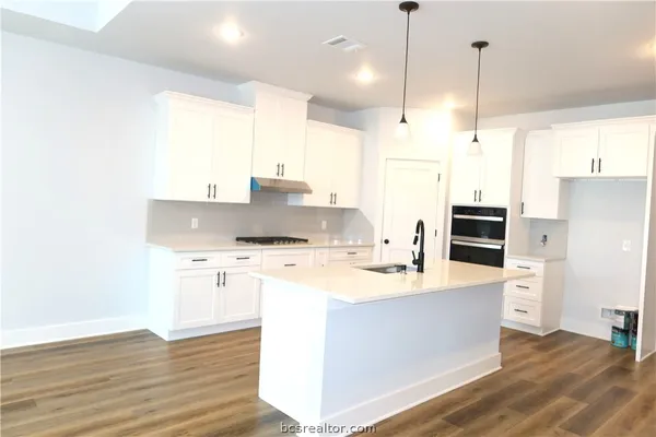 $332,900 | 2006 Reagan Court, Bryan, TX 77802
