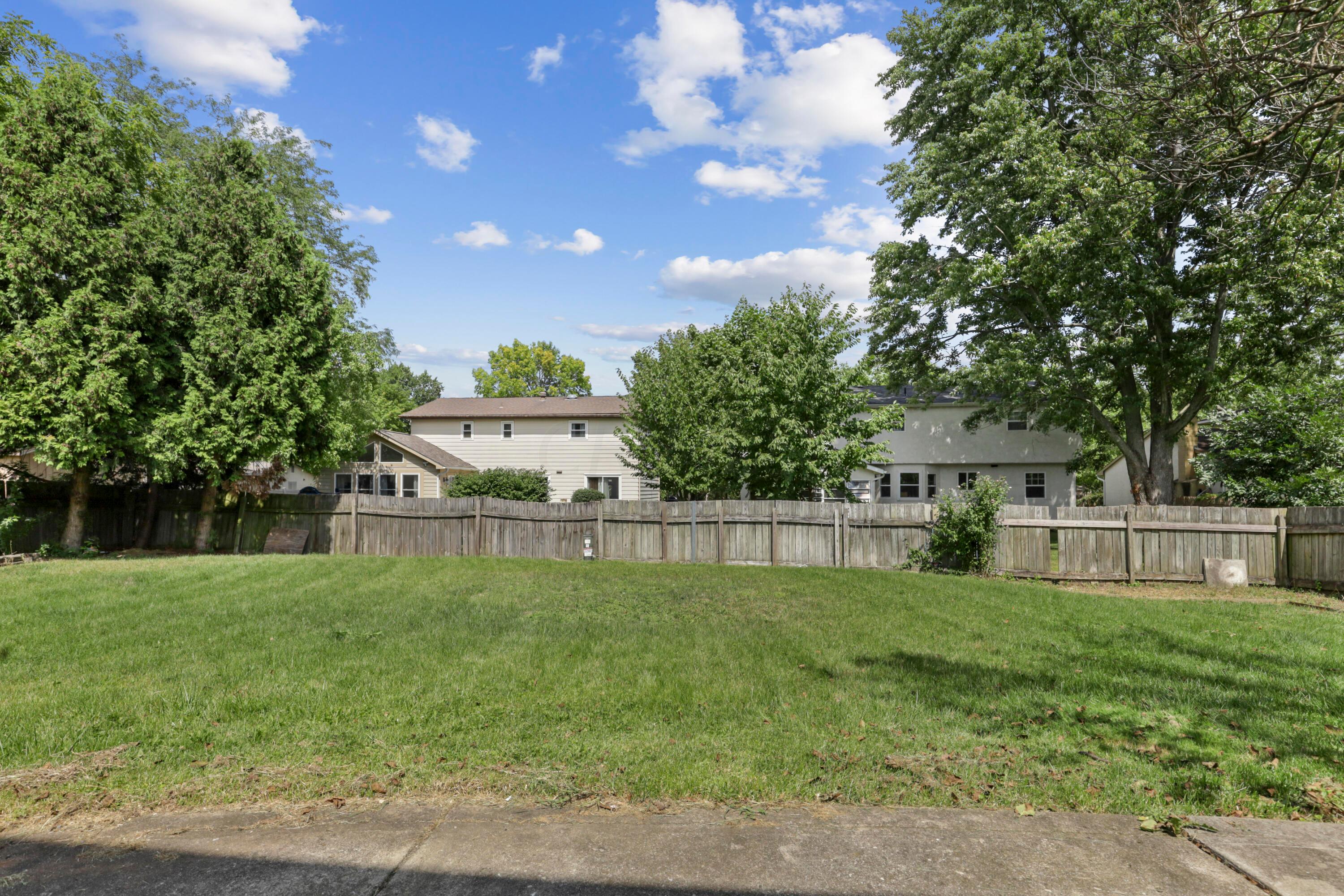1866 Dorsetshire Road Columbus, OH 43229 - Photo 12 of 44 IMG_9623