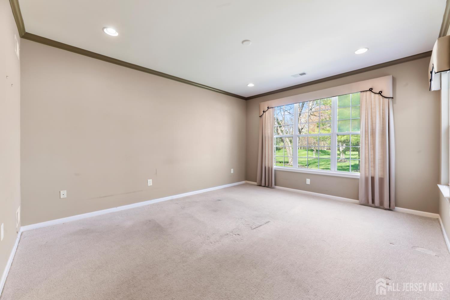 255 Spring Meadow Way Monroe Township, NJ 08831 - Photo 16 of 25