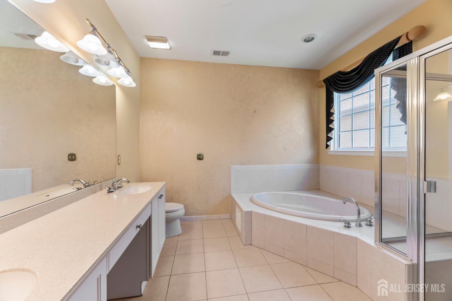 255 Spring Meadow Way Monroe Township, NJ 08831 - Photo 17 of 25