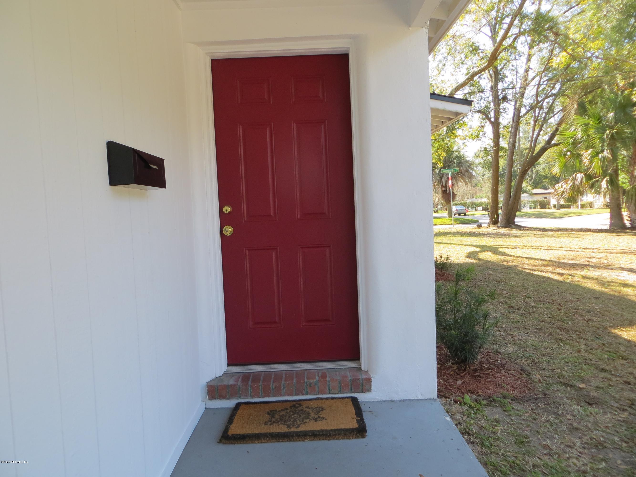 6025 Stetson Road Jacksonville, FL 32217 - Photo 13 of 13 a view of walk in closet with window