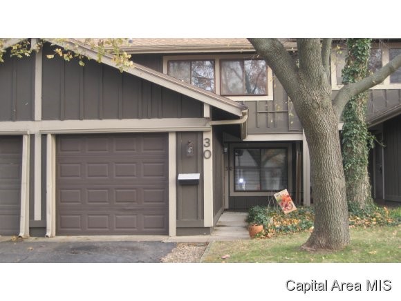 30 Trailridge Lane Springfield, IL 62704 - Photo 1 of 17 Gallery Image 1