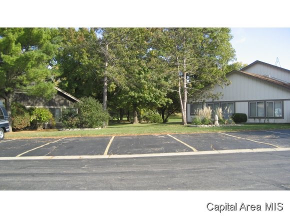 30 Trailridge Lane Springfield, IL 62704 - Photo 12 of 17 Gallery Image 12