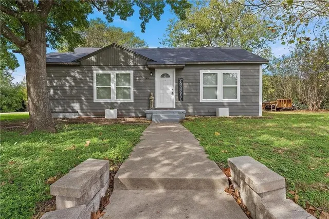 $188,000 | 1401 East Texas Avenue, Mart, TX 76664