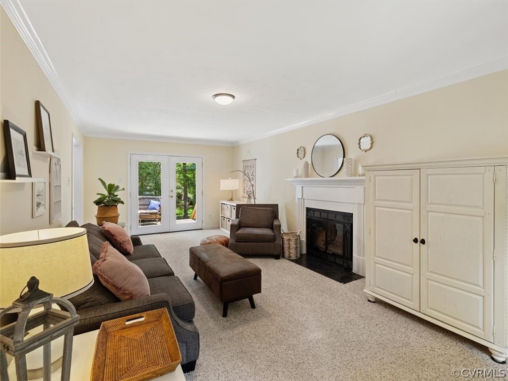 5807 Mill Spring Road Midlothian, VA 23112 - Photo 18 of 33 Family Room - Double Door to the Deck