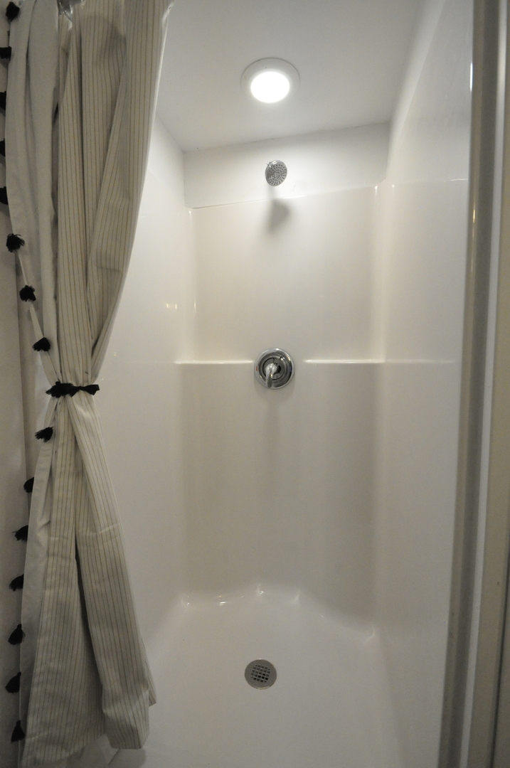 1703 Florence Street Streator, IL 61364 - Photo 23 of 33 a bathroom with a shower