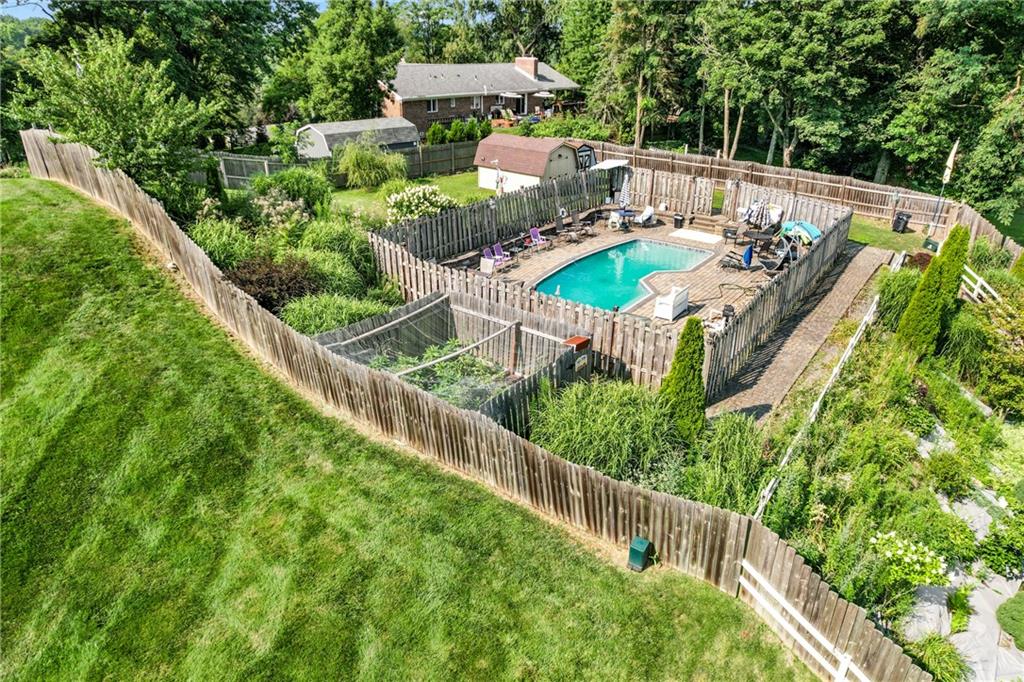 107 Tory Road Coraopolis, PA 15108 - Photo 5 of 25