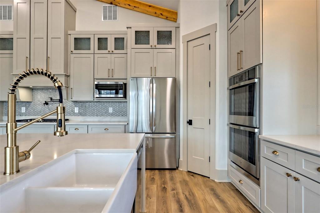 1215 Orange Avenue Dunedin, FL 34698 - Photo 4 of 12