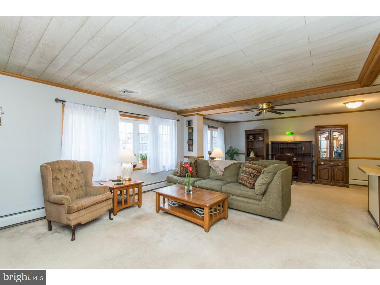 2 Canary Road Levittown, PA 19057 - Photo 4 of 25 Living Room