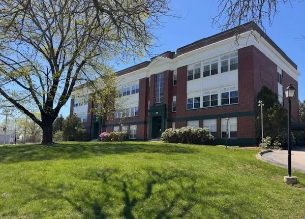 $239,500 | 140 High Street, Unit 204, Westerly, RI 02891