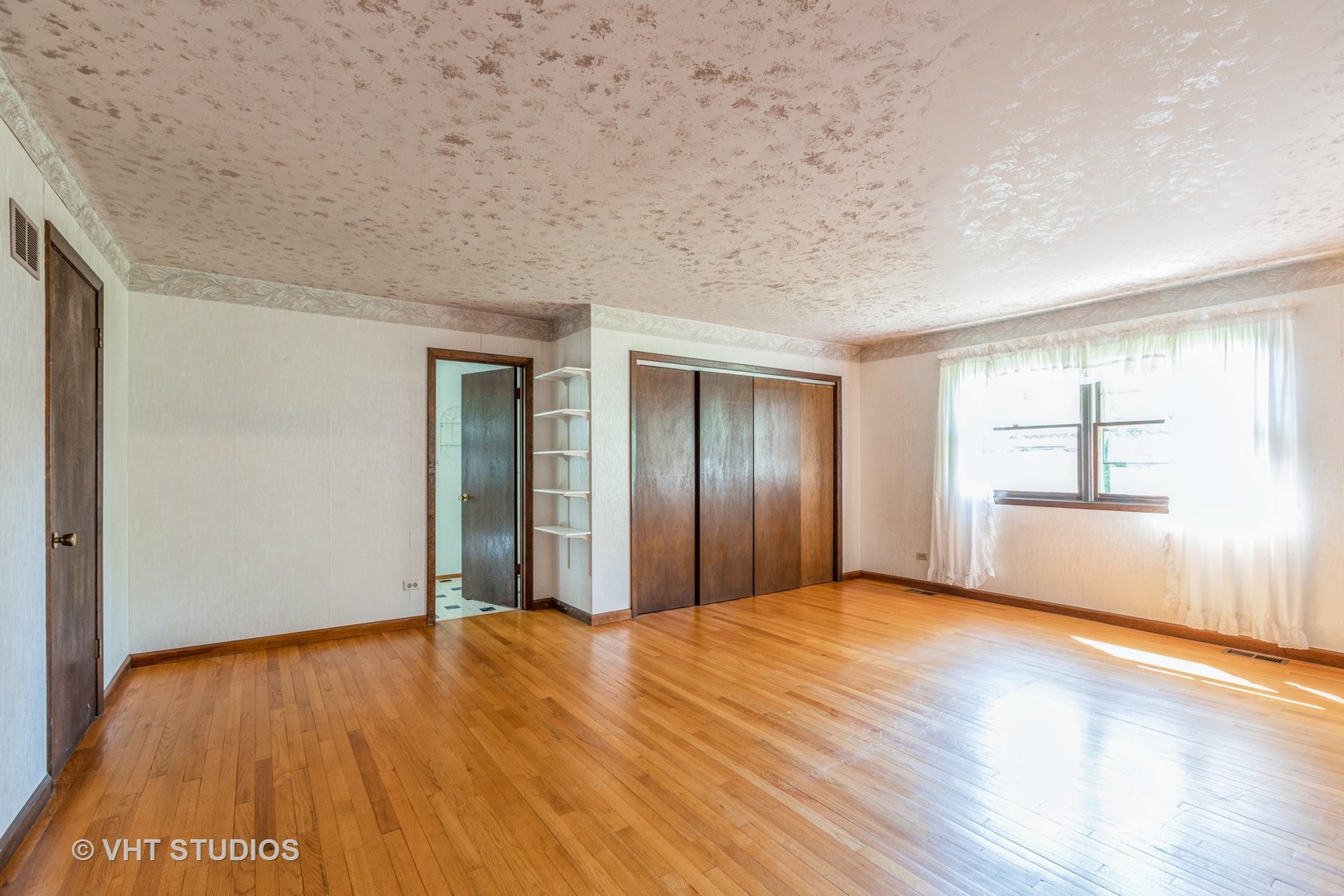 1166 Geringer Road Algonquin, IL 60102 - Photo 14 of 29 Gallery Image 14