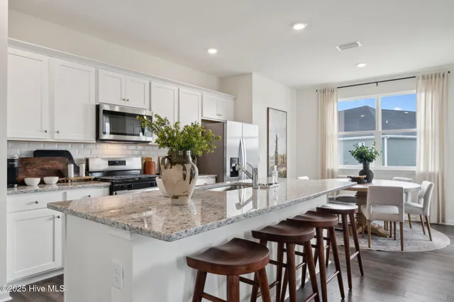 $459,990 | 302 Mizzen Way, Elizabeth City, NC 27909