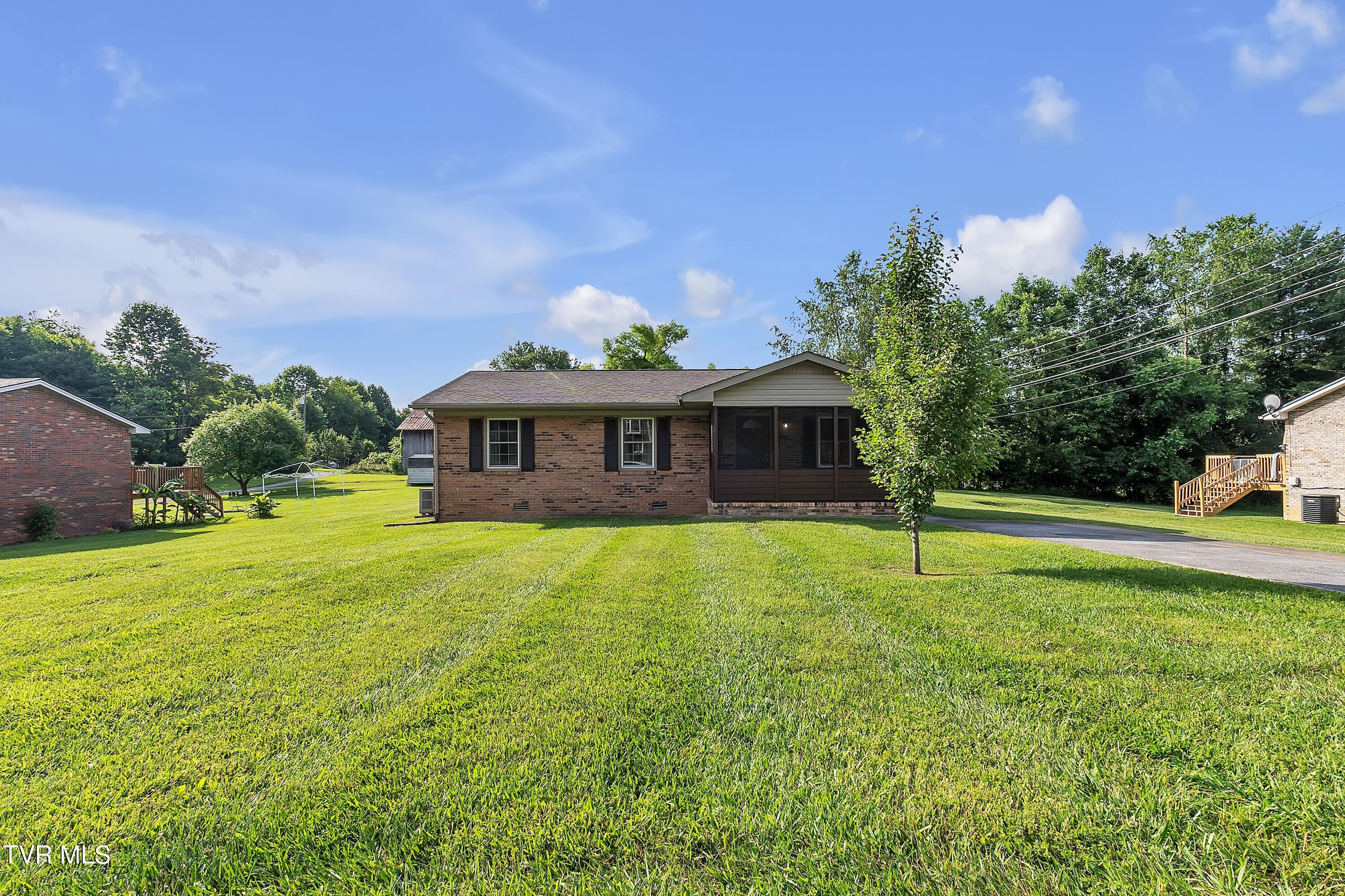 228 Tallman Dr  