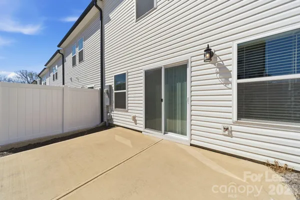 $2,200 | 11936 Basking Drive, Charlotte, NC 28214