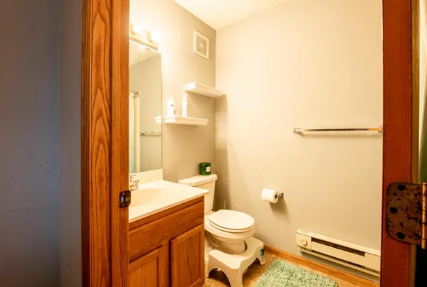 $2,600 | 5724 4th Street Northeast, Fridley, MN 55432