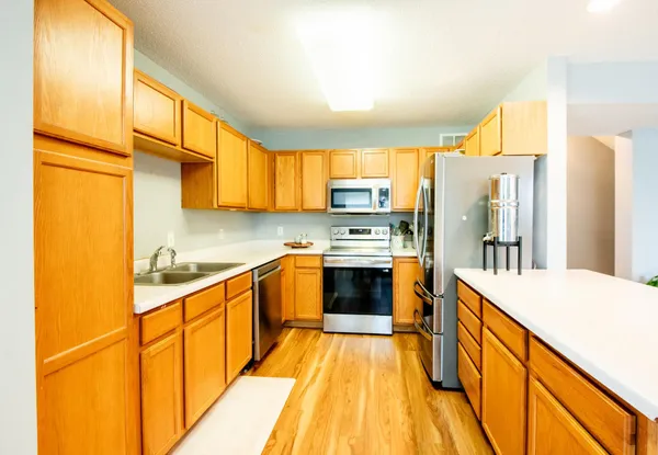 $2,600 | 5724 4th Street Northeast, Fridley, MN 55432