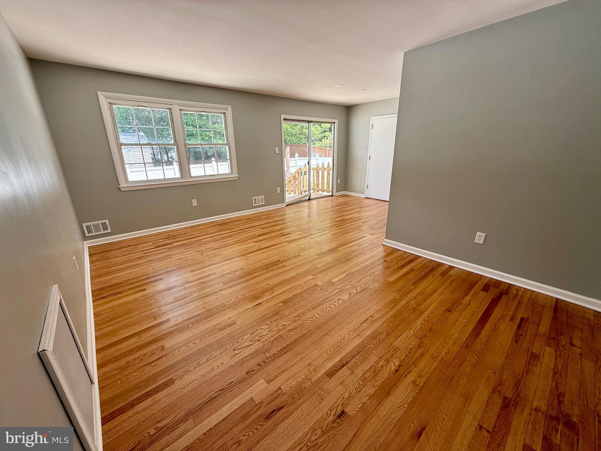 4029 92nd Avenue Springdale, MD 20721 - Photo 3 of 15 Gallery Image 3