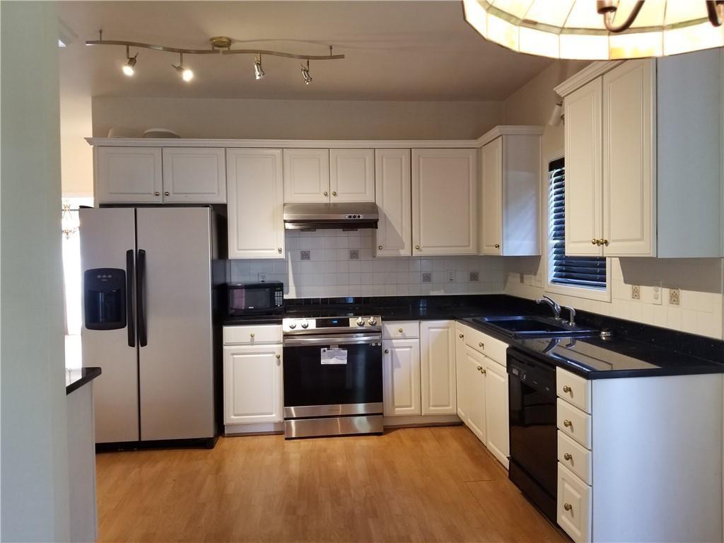 2828 Oglethorpe Run Square Suwanee, GA 30024 - Photo 13 of 46