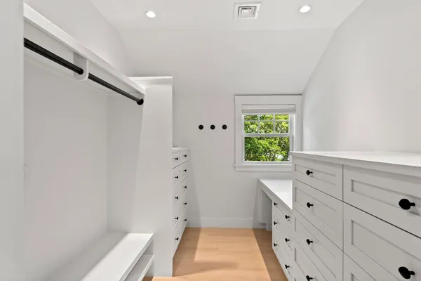 a bathroom with a bath tub