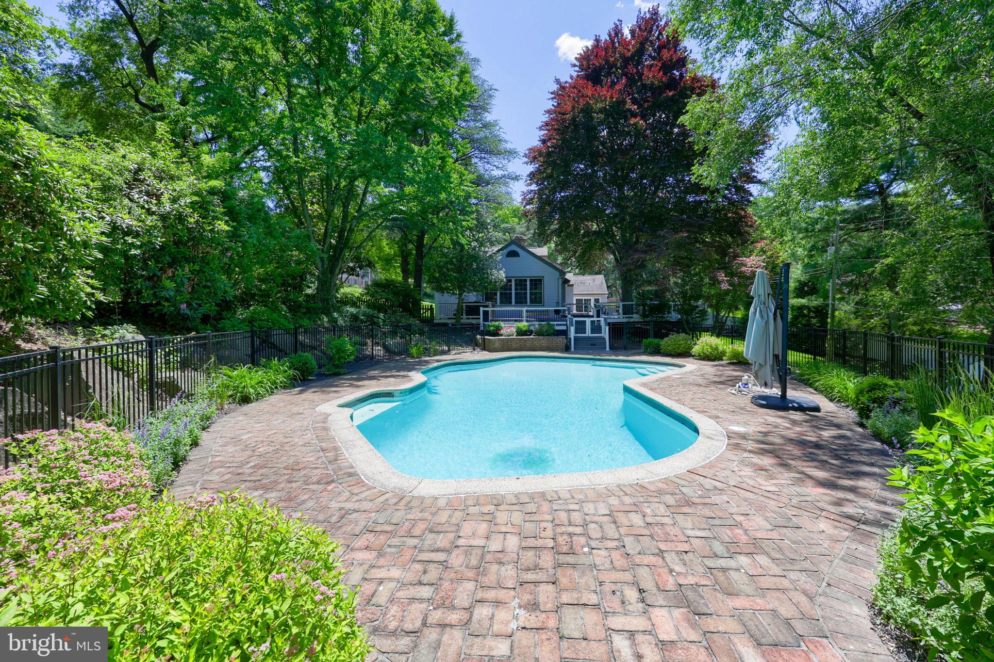 735 Carroll Road York, PA 17403 - Photo 5 of 58