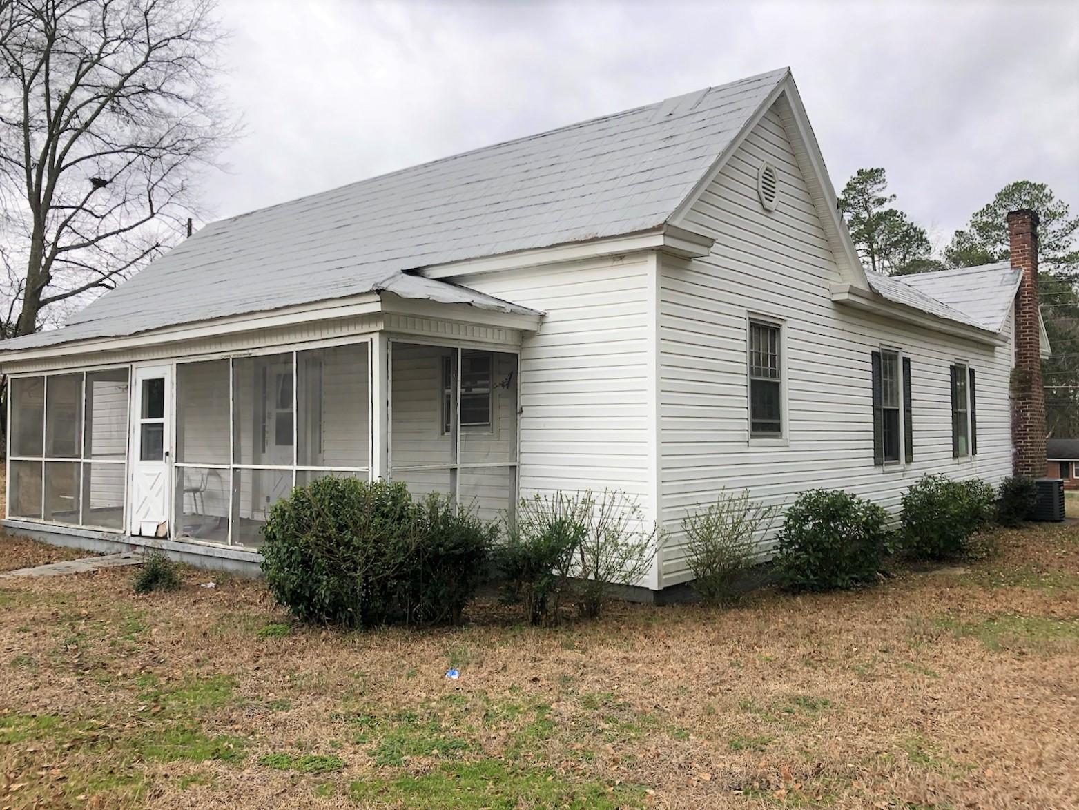 512 Roberdell Road Rockingham, NC 28379 - Photo 3 of 6 IMG_7515