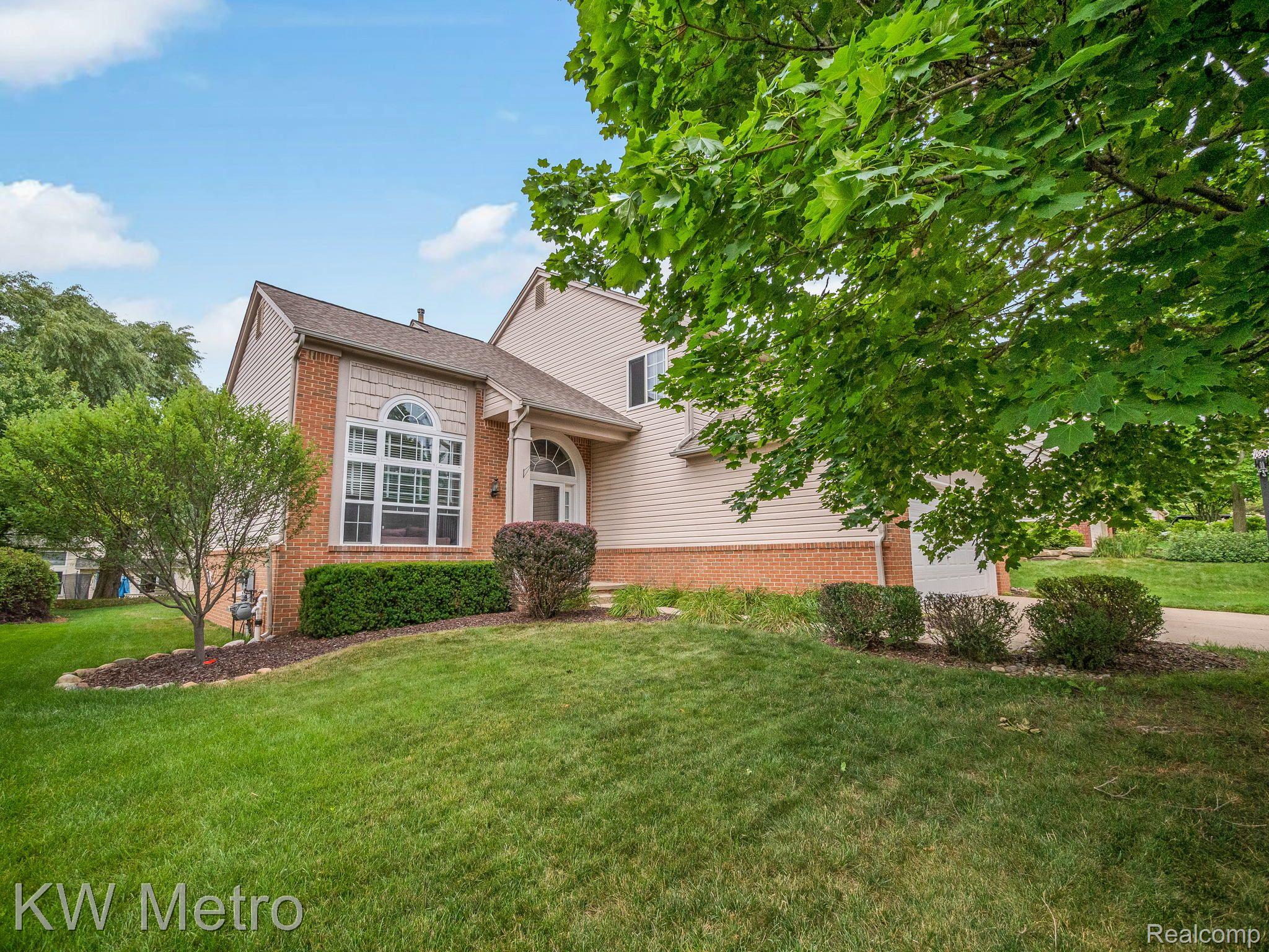 3558 Normandy Drive Rochester, MI 48306 - Photo 2 of 45