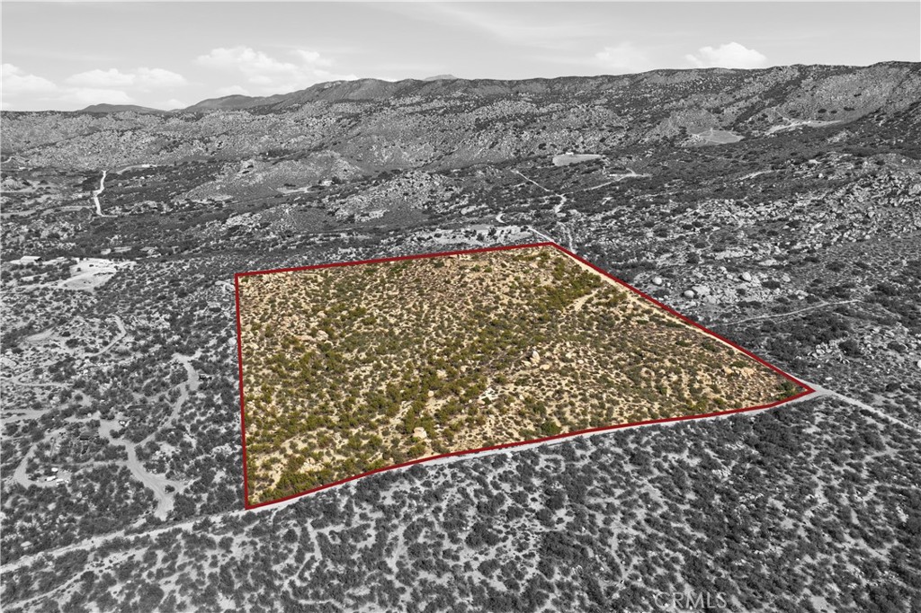 0 Indian Peak Road Aguanga, CA 92536 - Photo 4 of 26 a view of a large mirror