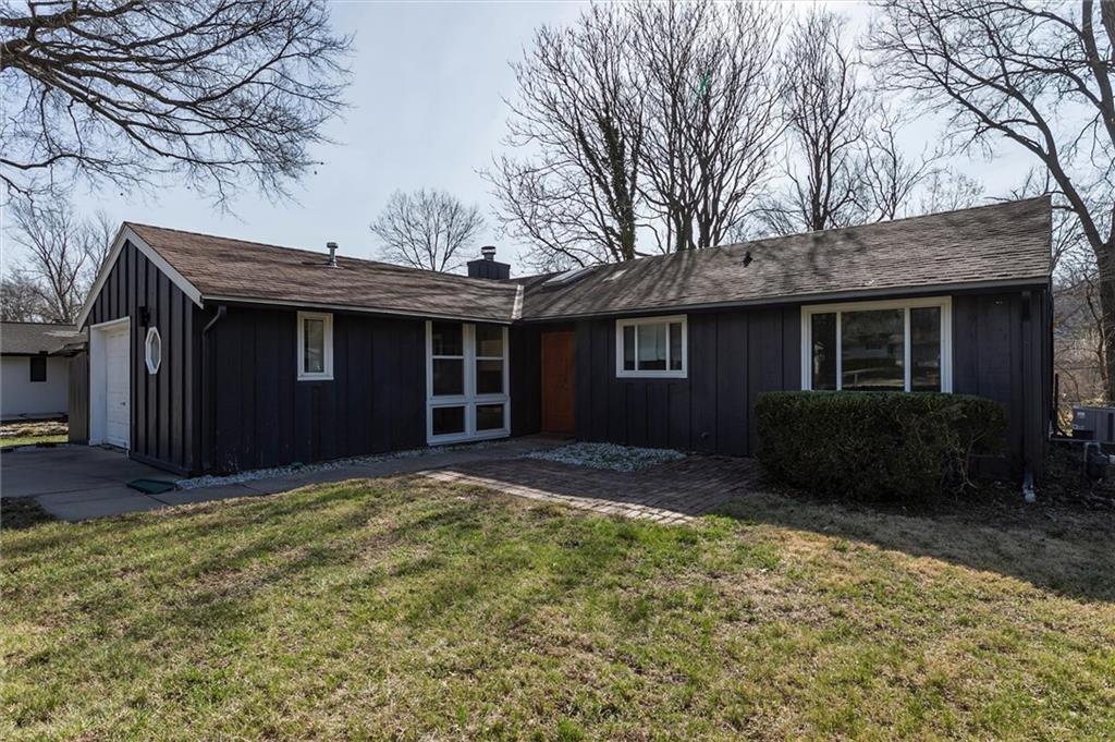 7645 Colonial Drive Prairie Village, KS 66208 - Photo 1 of 1