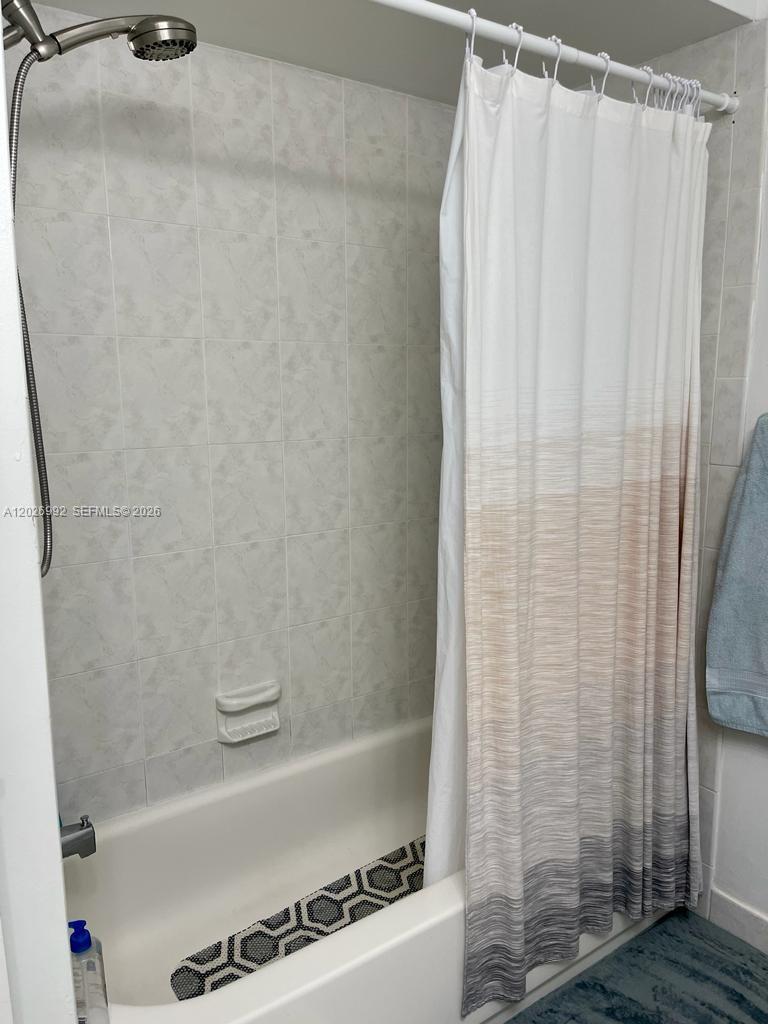 301 Racquet Club Road, Unit 305 Weston, FL 33326 - Photo 13 of 31