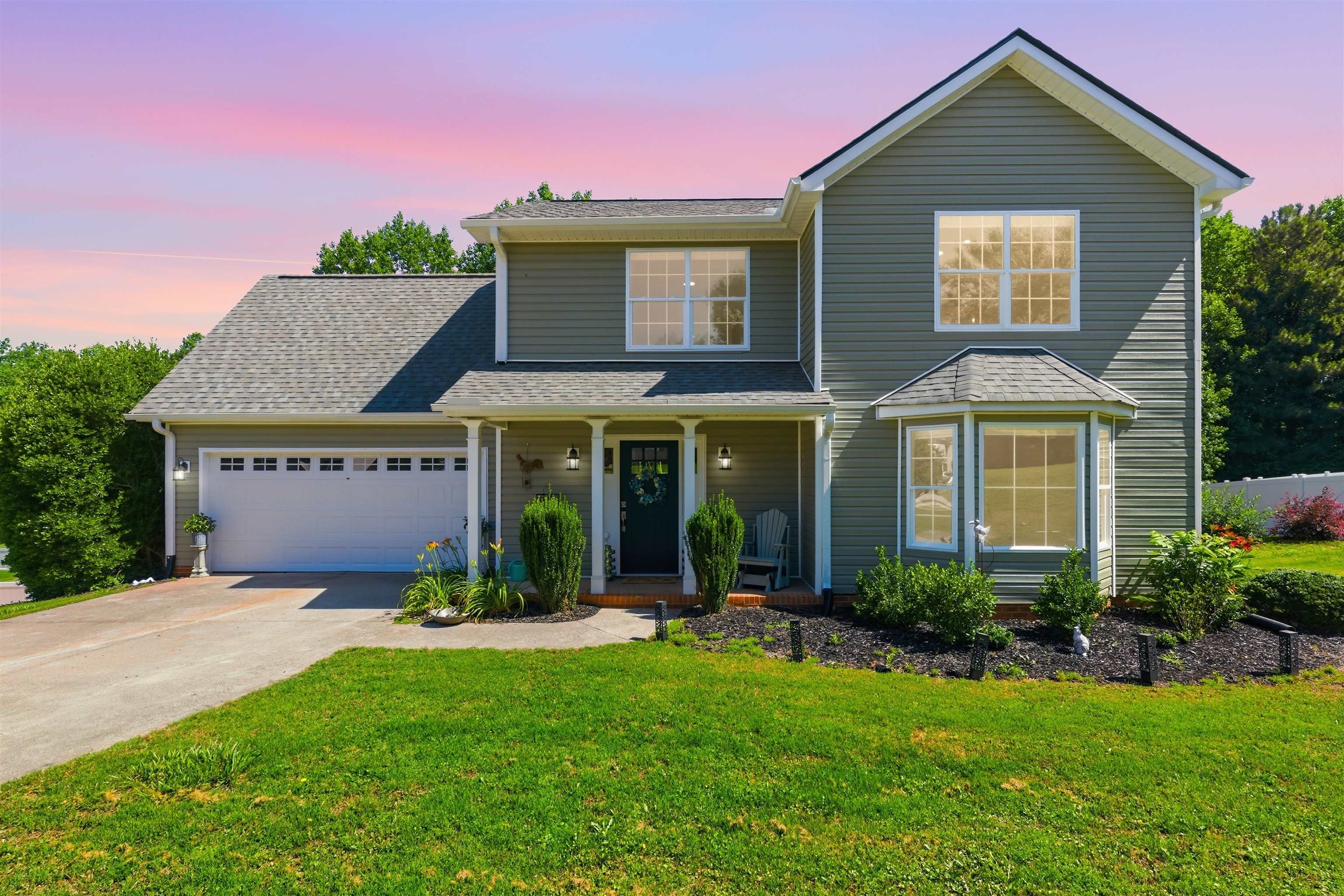 34 Perkins Court Greer, SC 29651 - Photo 3 of 30