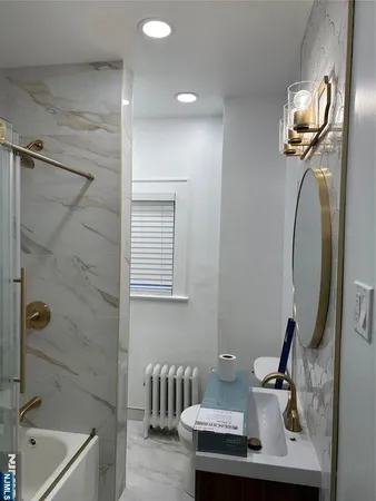 $3,250 | 186 Main Avenue, Passaic, NJ 07055