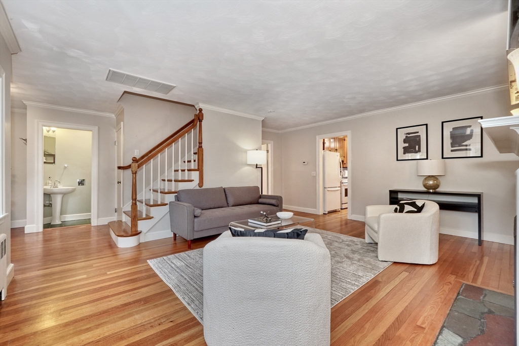 34 Fells Road Winchester, MA 01890 - Photo 3 of 42 Gallery Image 3