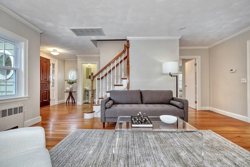 34 Fells Road Winchester, MA 01890 - Photo 5 of 42 Gallery Image 5