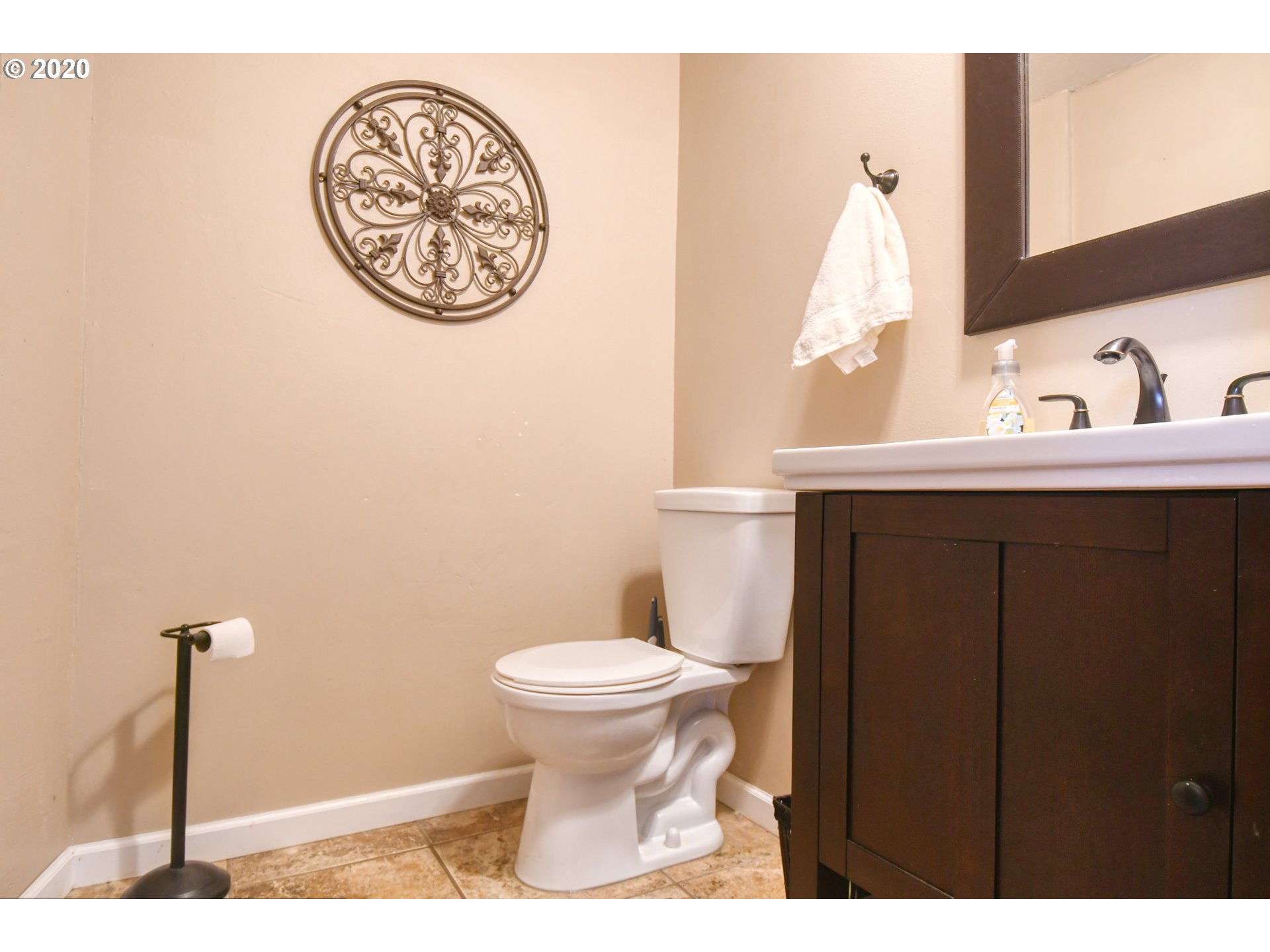 302 Northwest Ingram Lane Pendleton, OR 97801 - Photo 13 of 32 Gallery Image 13