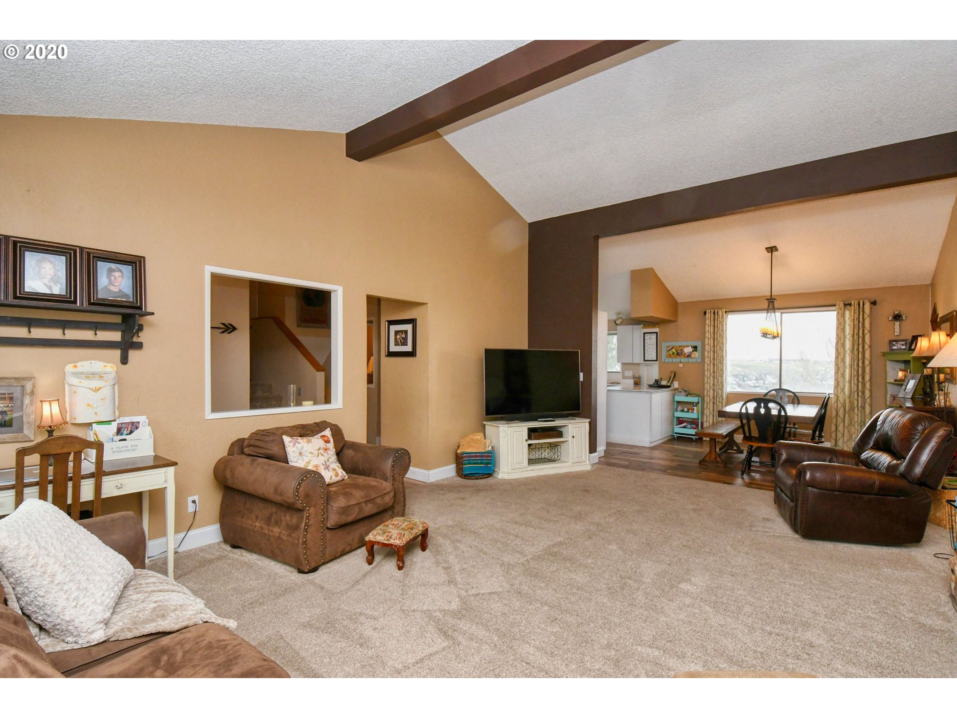 302 Northwest Ingram Lane Pendleton, OR 97801 - Photo 6 of 32 Gallery Image 6