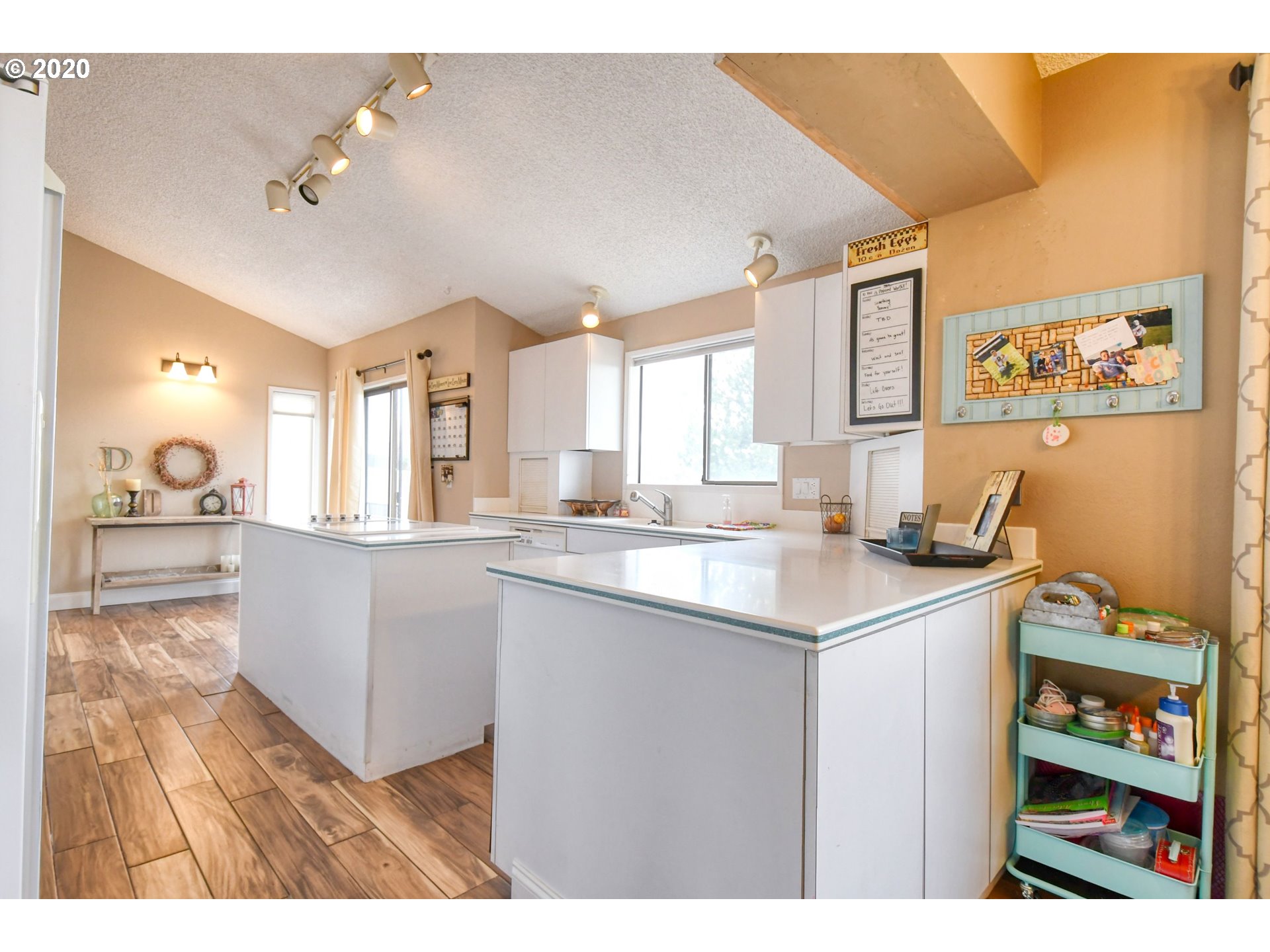 302 Northwest Ingram Lane Pendleton, OR 97801 - Photo 10 of 32 Gallery Image 10