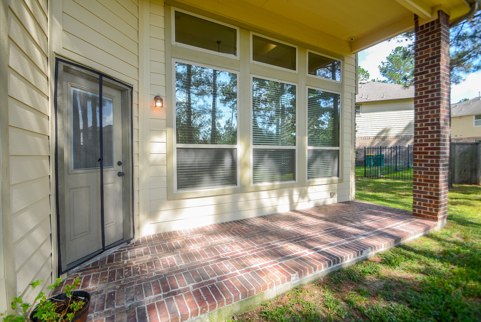 50 Sawbridge Court Spring, TX 77389 - Photo 31 of 32 a view of a house with backyard and balcony