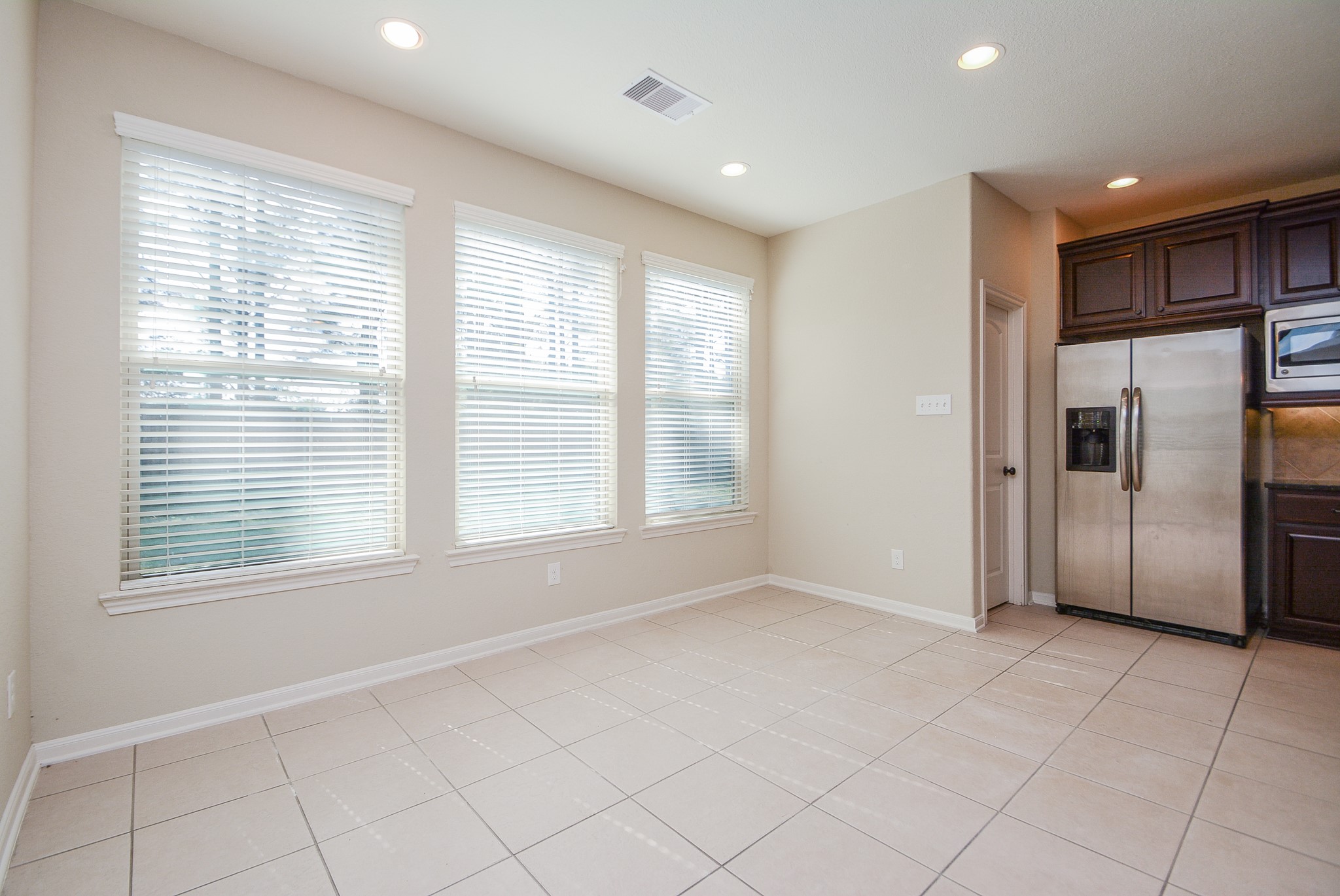 50 Sawbridge Court Spring, TX 77389 - Photo 10 of 32 a view of an empty room with a window