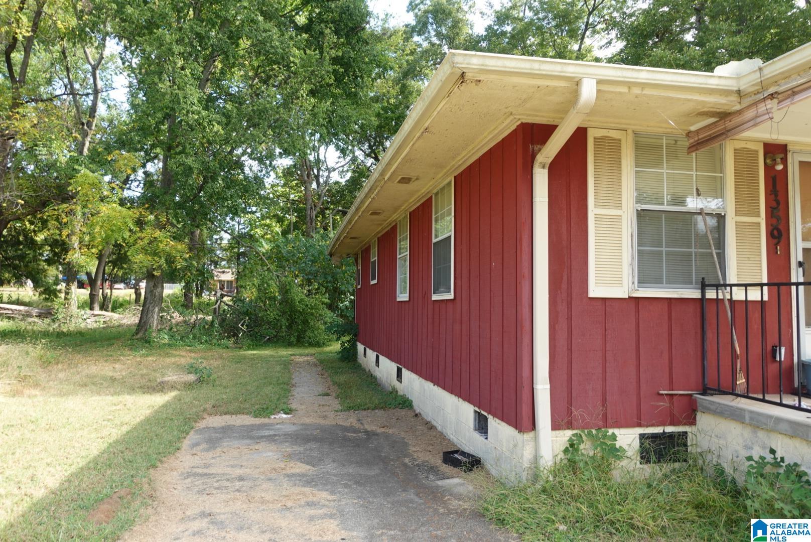 1359 15th Place Birmingham, AL 35211 - Photo 2 of 5