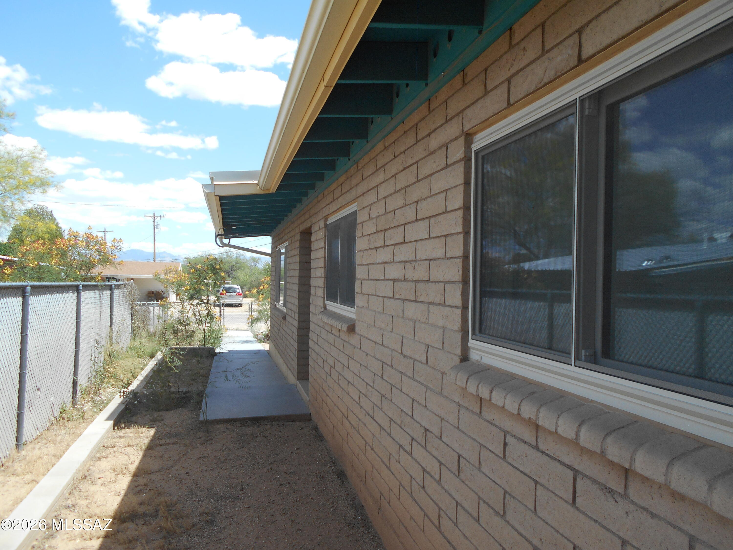 894 South Post Road Benson, AZ 85602 - Photo 15 of 37
