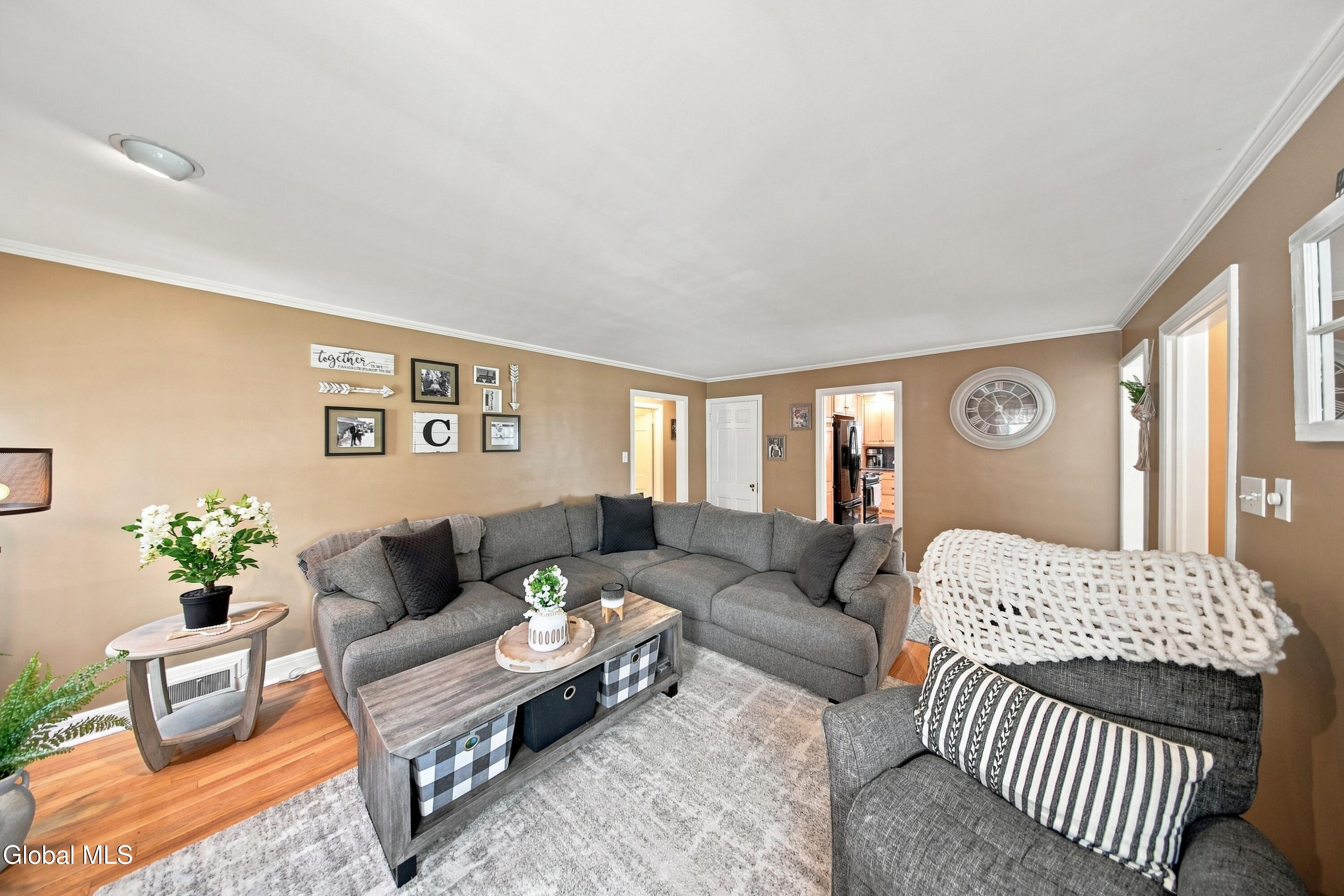2313 Barcelona Road Niskayuna, NY 12309 - Photo 9 of 50 9