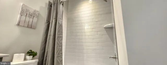 $3,400 | 219 Willis Street, Fredericksburg, VA 22401