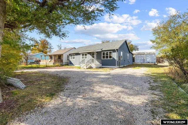 $265,000 | 276 North 6th Avenue, Mills, WY 82604