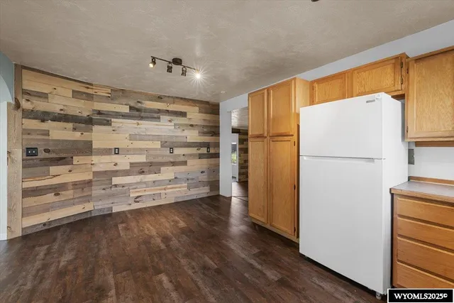 $265,000 | 276 North 6th Avenue, Mills, WY 82604