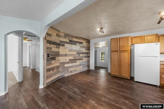 $265,000 | 276 North 6th Avenue, Mills, WY 82604