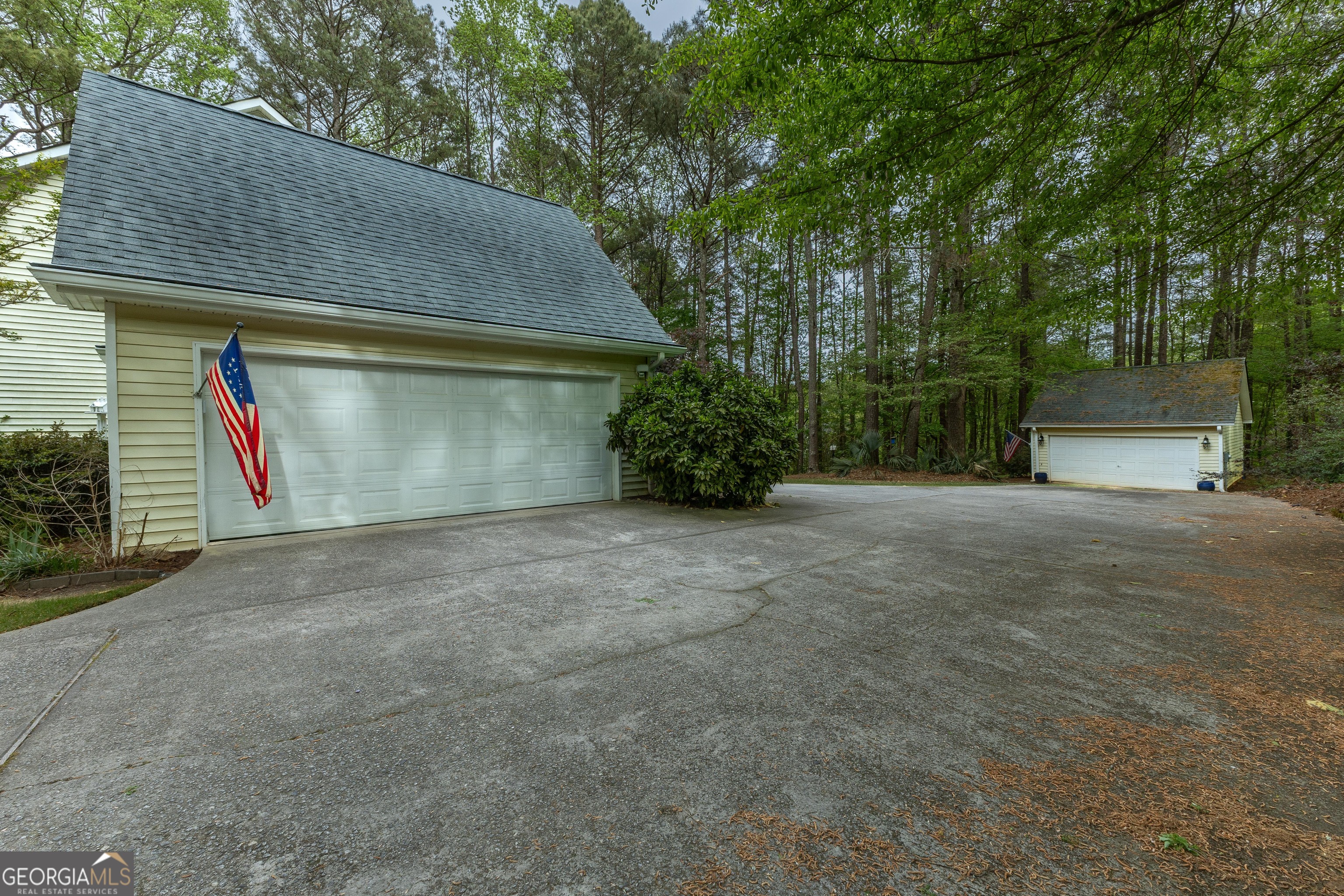 175 Weeping Willow Way Tyrone, GA 30290 - Photo 5 of 59 a view of outdoor space and parking